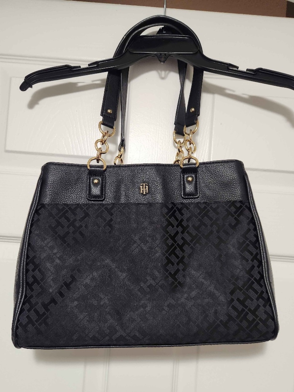 Tommy Hilfiger Medium Black bag